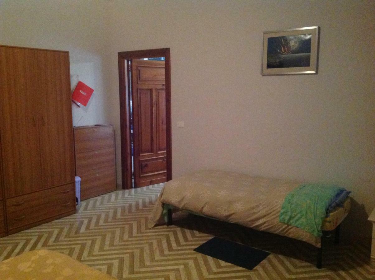 LʼAquila Bed & Breakfast Da Charlie المظهر الخارجي الصورة